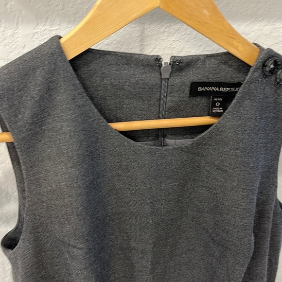 Banana Republic Wool Dress with Buttons Size 0P - Picture 3 of 10